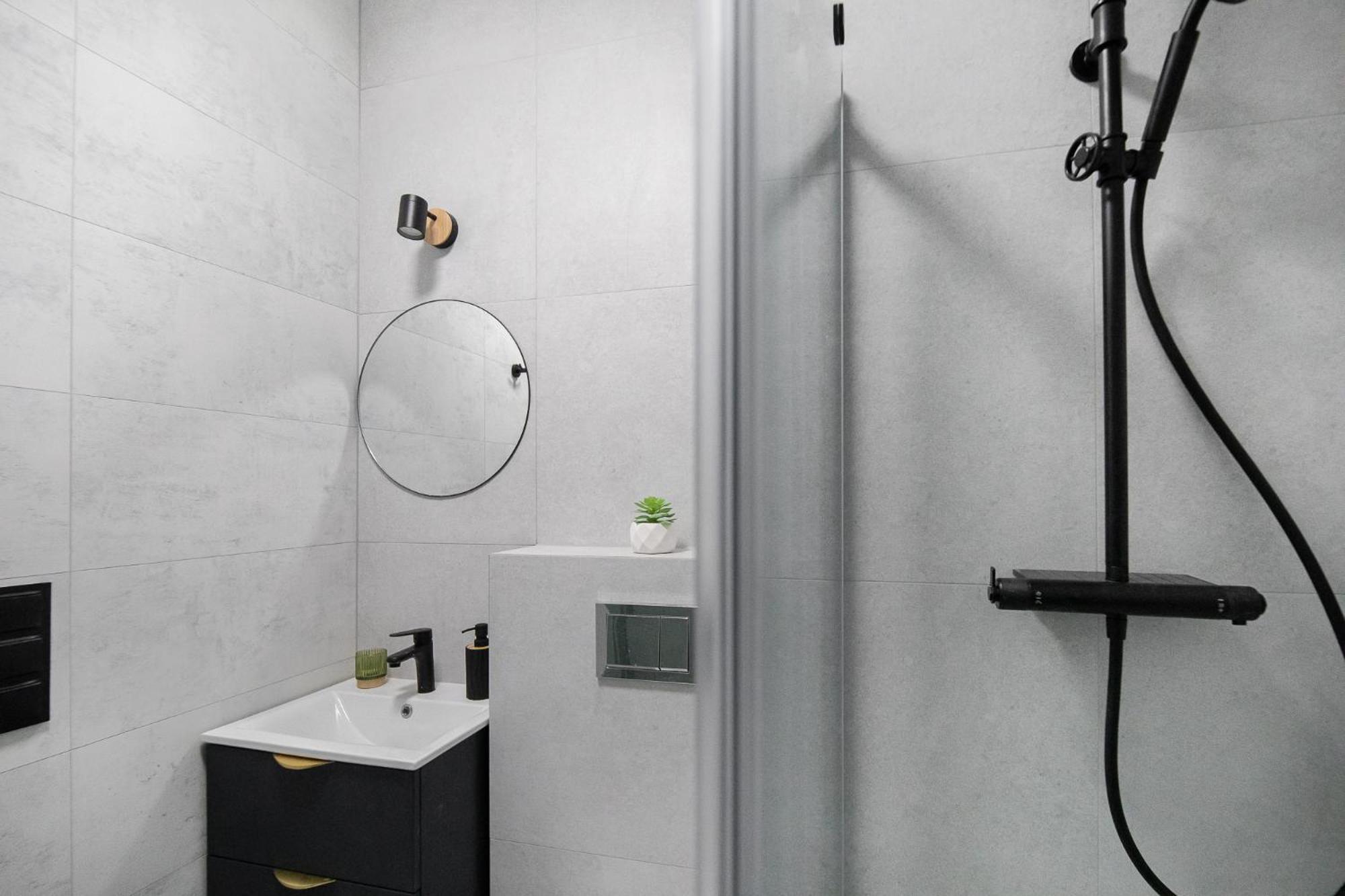 Ministudios Ursus Warsaw Luaran gambar