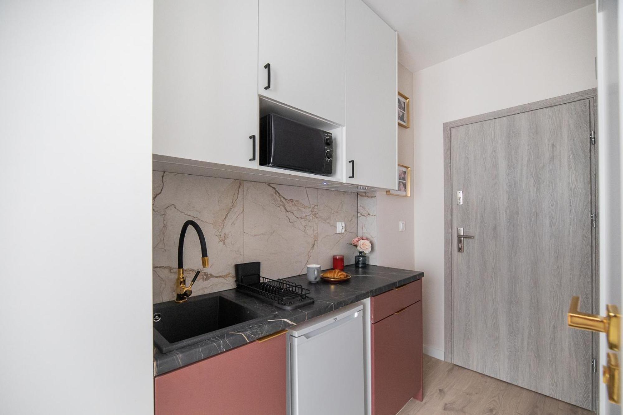 Ministudios Ursus Warsaw Luaran gambar