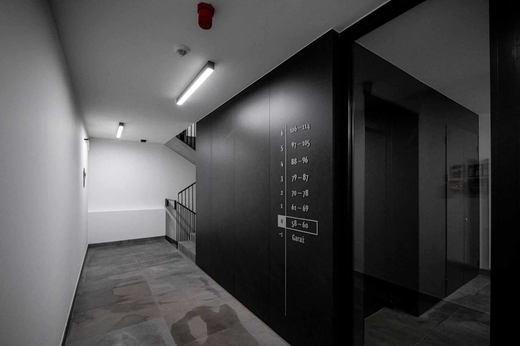 Ministudios Ursus Warsaw Luaran gambar