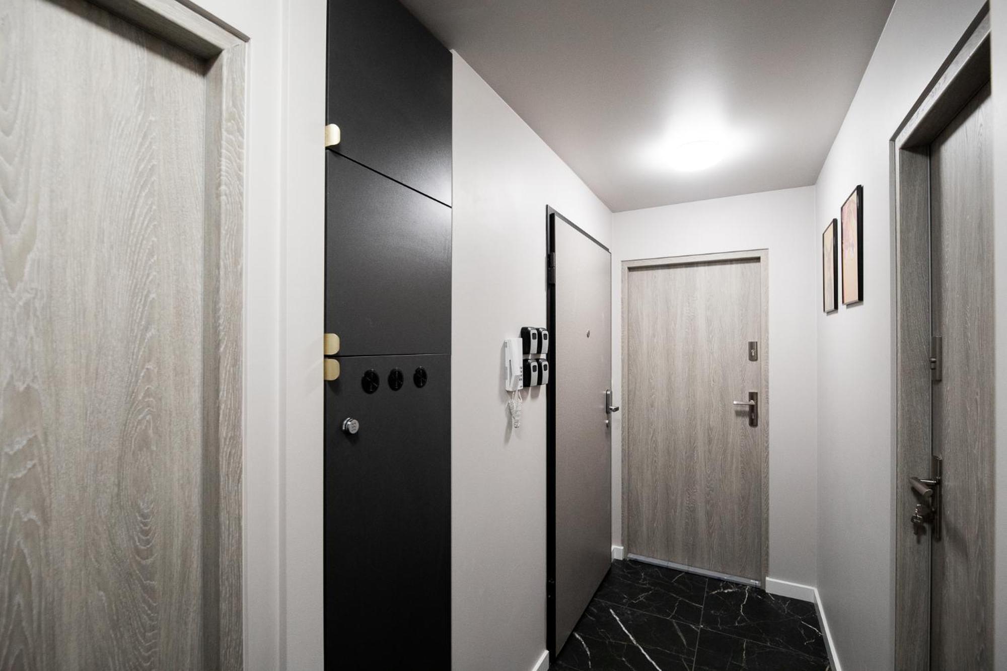 Ministudios Ursus Warsaw Luaran gambar