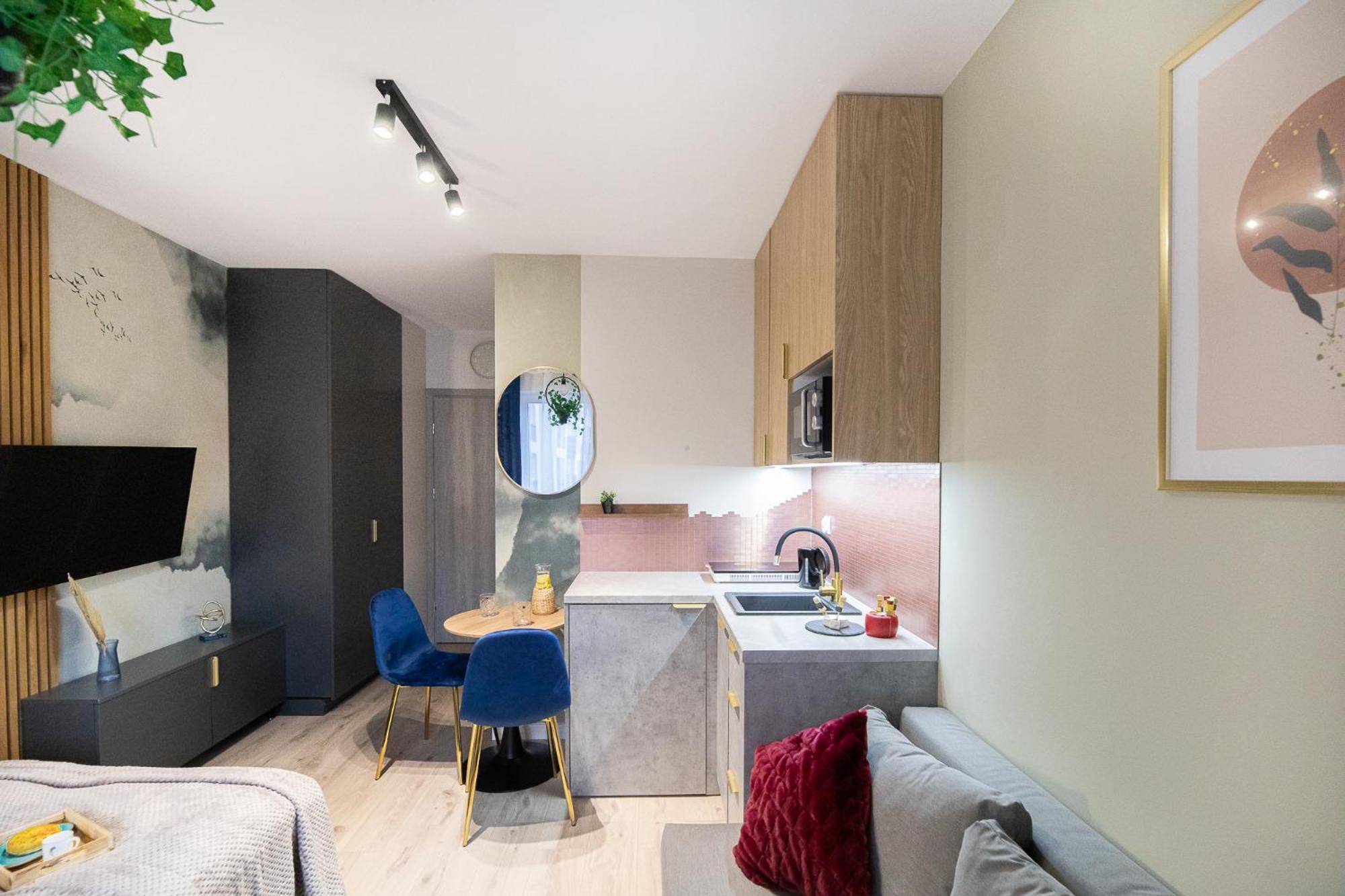 Ministudios Ursus Warsaw Luaran gambar